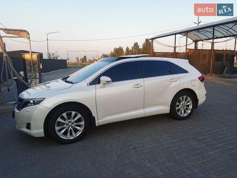 Позашляховик / Кросовер Toyota Venza 2013 в Дніпрі