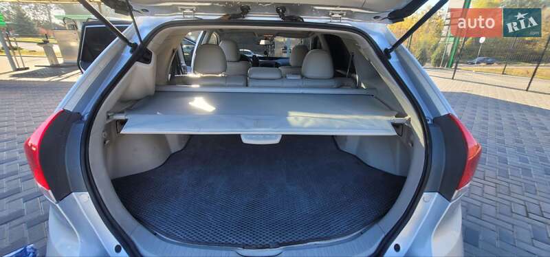 Позашляховик / Кросовер Toyota Venza 2010 в Полтаві