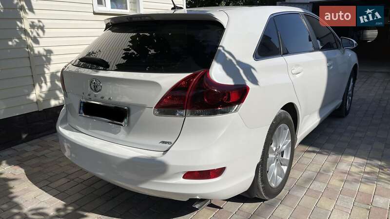 Позашляховик / Кросовер Toyota Venza 2013 в Дунаївцях