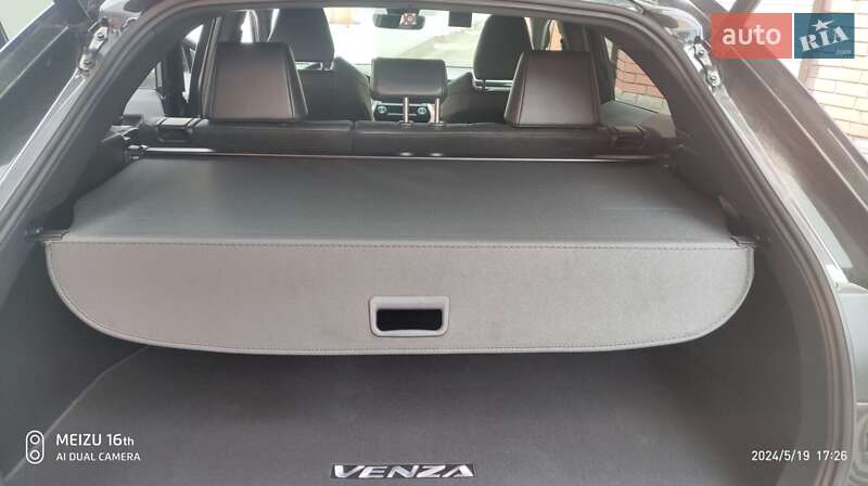 Позашляховик / Кросовер Toyota Venza 2022 в Львові