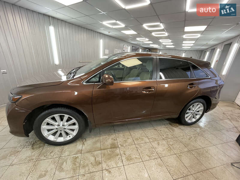 Позашляховик / Кросовер Toyota Venza 2012 в Тернополі