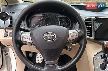 Внедорожник / Кроссовер Toyota Venza 2011 в 