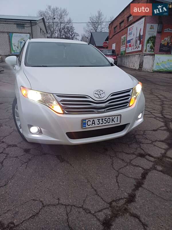 Внедорожник / Кроссовер Toyota Venza 2011 в 