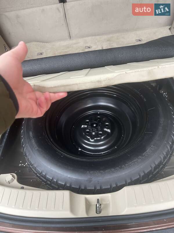 Позашляховик / Кросовер Toyota Venza 2014 в Києві