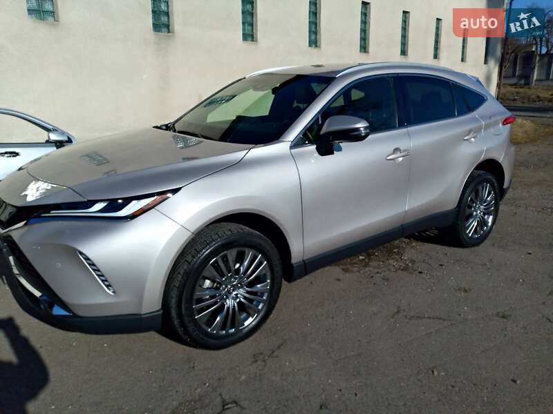 Позашляховик / Кросовер Toyota Venza 2022 в Львові