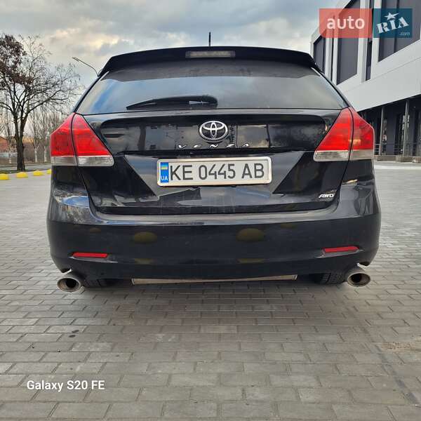 Позашляховик / Кросовер Toyota Venza 2010 в Кам'янському