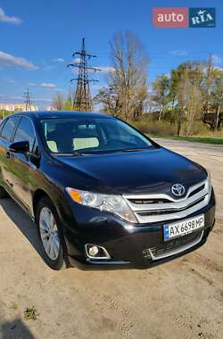 Позашляховик / Кросовер Toyota Venza 2013 в 
