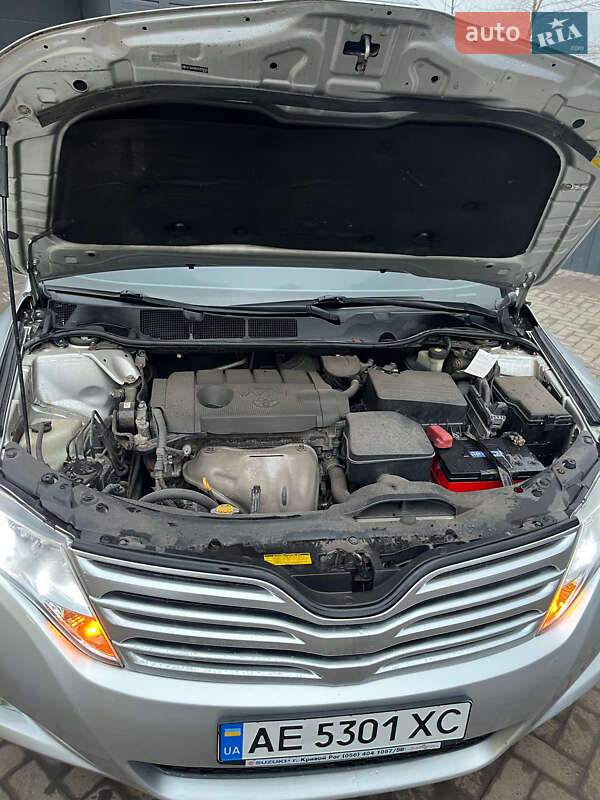 Внедорожник / Кроссовер Toyota Venza 2010 в Кривом Роге