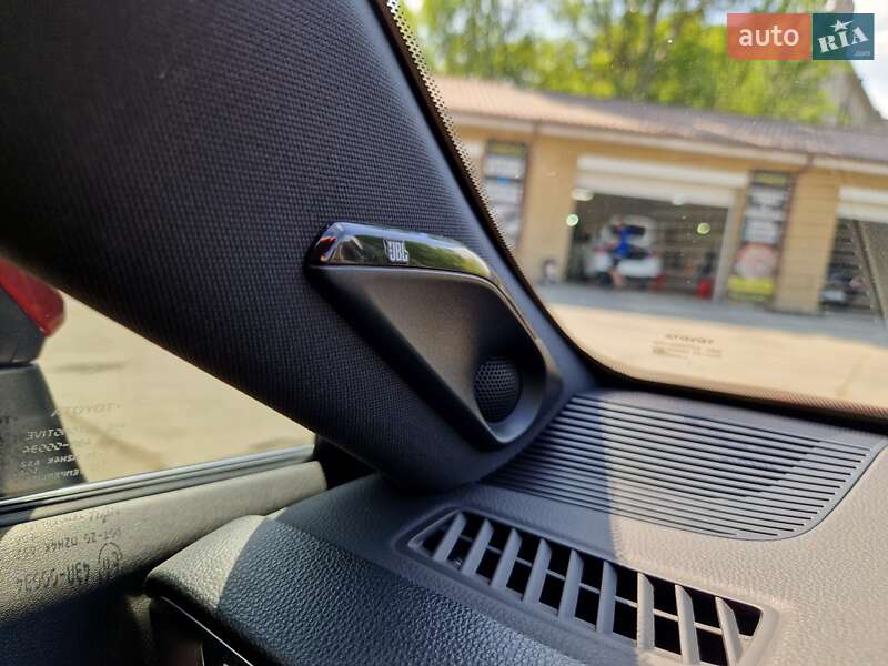 Позашляховик / Кросовер Toyota Venza 2021 в Дніпрі