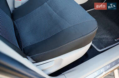 Внедорожник / Кроссовер Toyota Venza 2014 в 