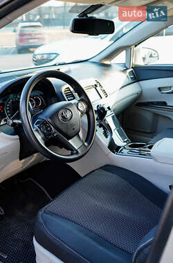 Внедорожник / Кроссовер Toyota Venza 2014 в 