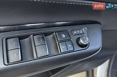 Внедорожник / Кроссовер Toyota Venza 2021 в 