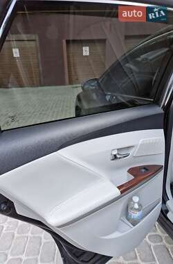 Внедорожник / Кроссовер Toyota Venza 2010 в 