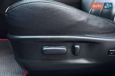 Позашляховик / Кросовер Toyota Venza 2013 в 