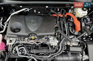 Позашляховик / Кросовер Toyota Venza 2024 в 