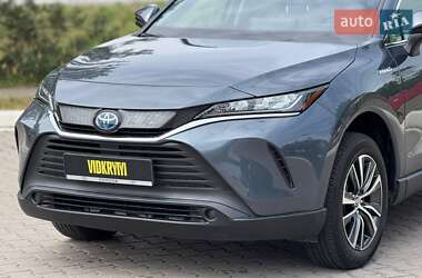 Позашляховик / Кросовер Toyota Venza 2021 в 