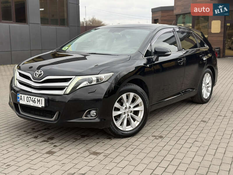 Позашляховик / Кросовер Toyota Venza 2014 в Рівному