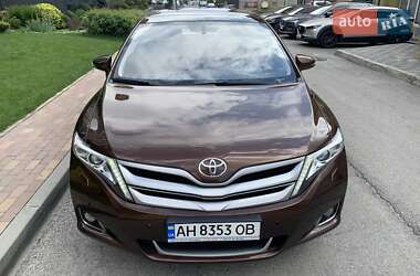 Позашляховик / Кросовер Toyota Venza 2013 в 