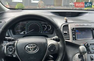 Позашляховик / Кросовер Toyota Venza 2013 в 