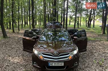 Позашляховик / Кросовер Toyota Venza 2013 в 
