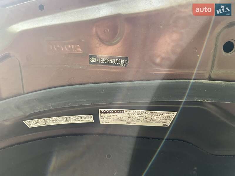 Позашляховик / Кросовер Toyota Venza 2013 в Кривому Розі