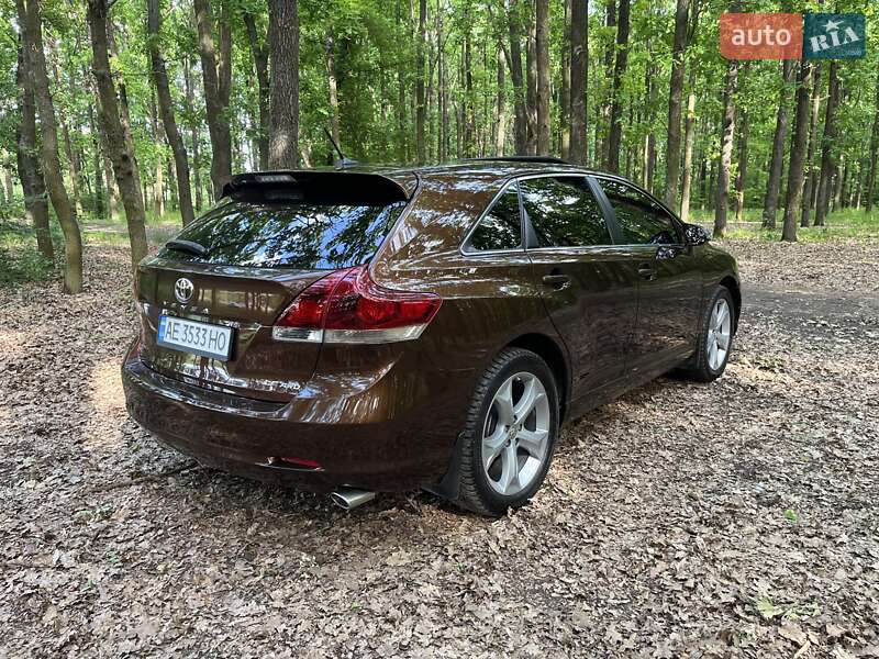 Позашляховик / Кросовер Toyota Venza 2013 в Кривому Розі