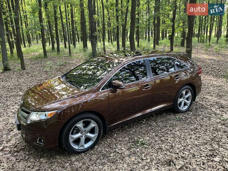 Позашляховик / Кросовер Toyota Venza 2013 в Кривому Розі