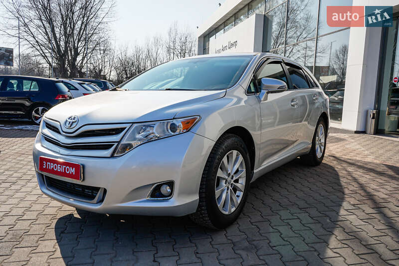 Позашляховик / Кросовер Toyota Venza 2014 в Житомирі