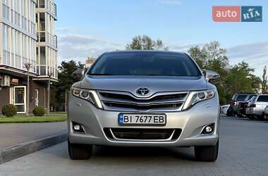 Позашляховик / Кросовер Toyota Venza 2014 в 