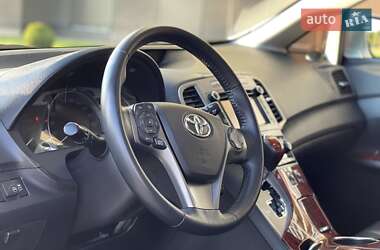 Позашляховик / Кросовер Toyota Venza 2014 в 