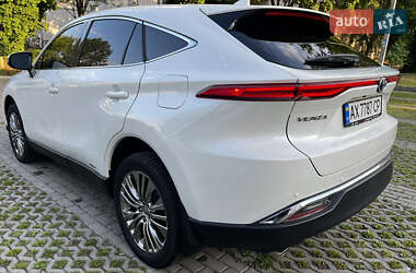 Позашляховик / Кросовер Toyota Venza 2021 в 