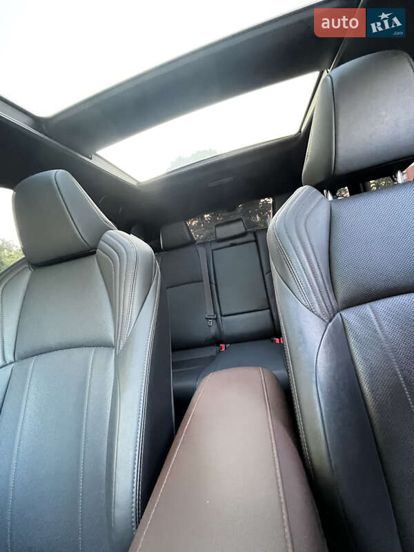 Внедорожник / Кроссовер Toyota Venza 2021 в Харькове фото 16 Внедорожник / Кроссовер Toyota Venza 2021 в Харькове