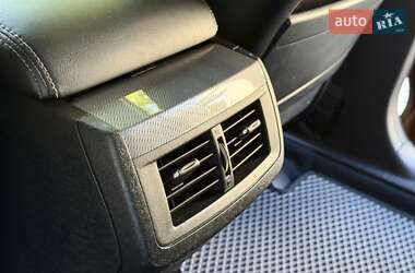 Позашляховик / Кросовер Toyota Venza 2013 в 