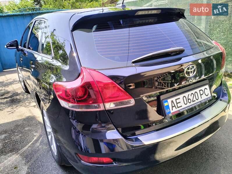 Позашляховик / Кросовер Toyota Venza 2013 в Дніпрі