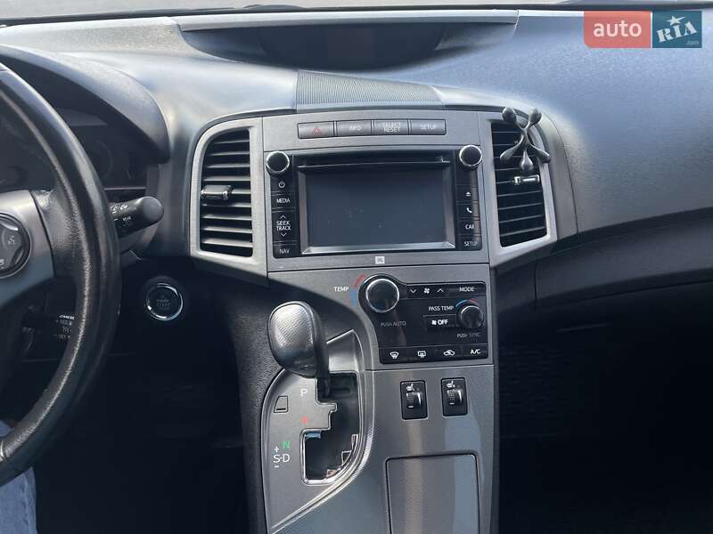 Внедорожник / Кроссовер Toyota Venza 2013 в Днепре