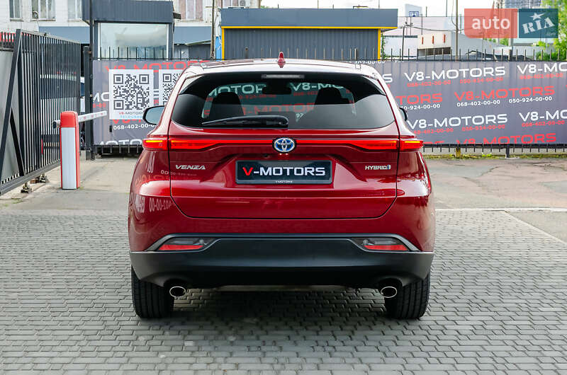 Позашляховик / Кросовер Toyota Venza 2021 в Києві