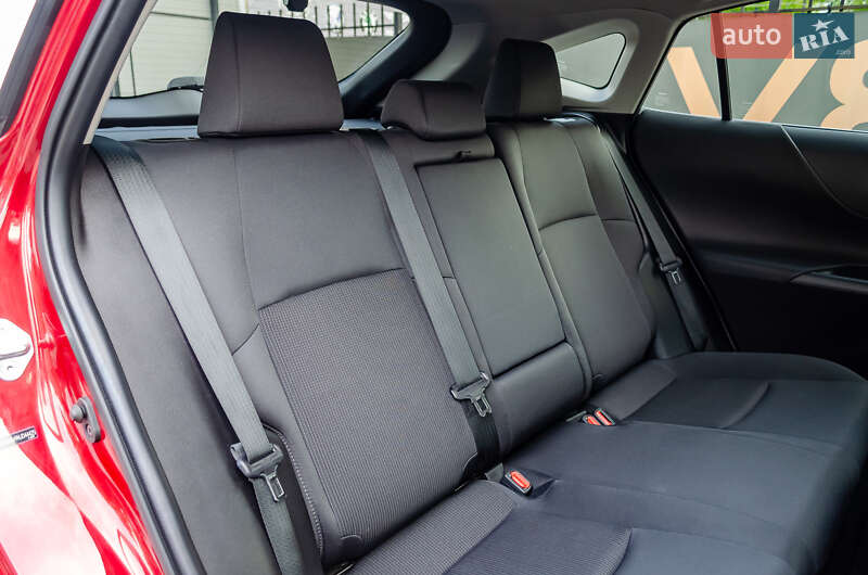 Позашляховик / Кросовер Toyota Venza 2021 в Києві