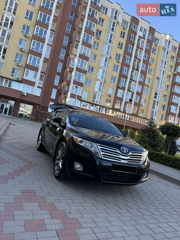 Внедорожник / Кроссовер Toyota Venza 2010 в Житомире