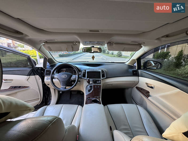 Внедорожник / Кроссовер Toyota Venza 2010 в Житомире