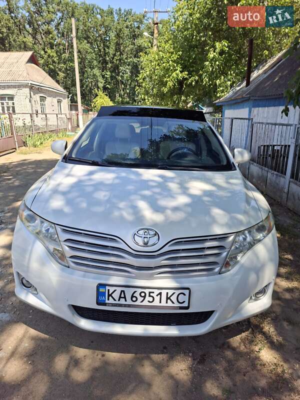 Позашляховик / Кросовер Toyota Venza 2011 в Новоархангельську