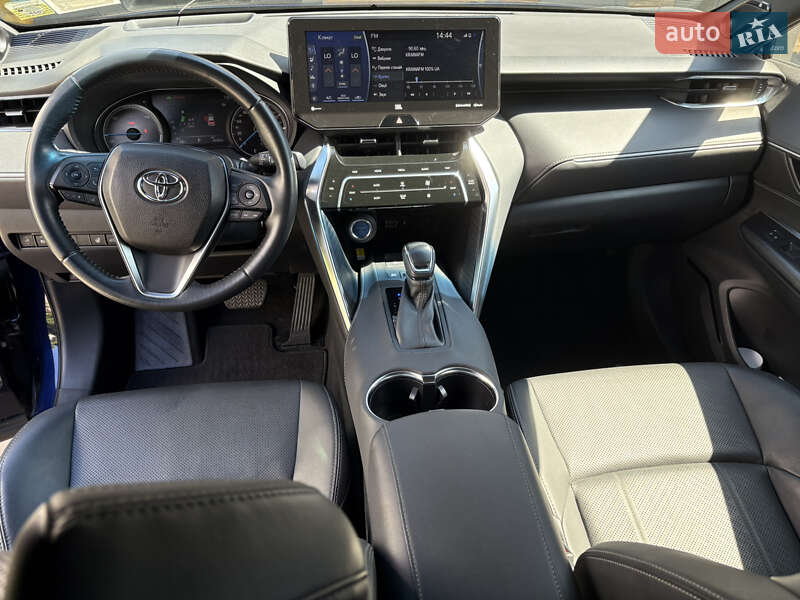 Внедорожник / Кроссовер Toyota Venza 2021 в Киеве