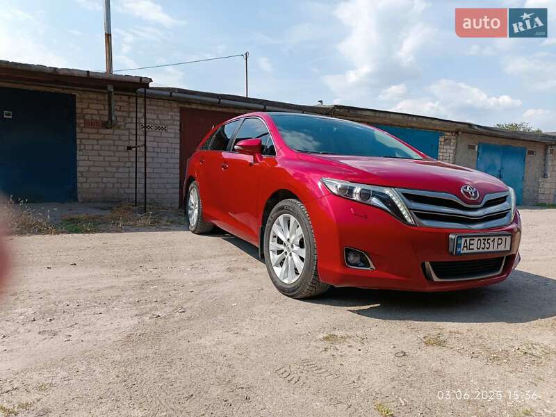 Внедорожник / Кроссовер Toyota Venza 2013 в Запорожье
