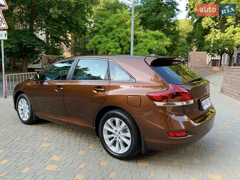 Позашляховик / Кросовер Toyota Venza 2013 в Одесі