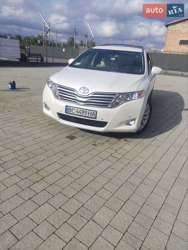 Внедорожник / Кроссовер Toyota Venza 2010 в Львове