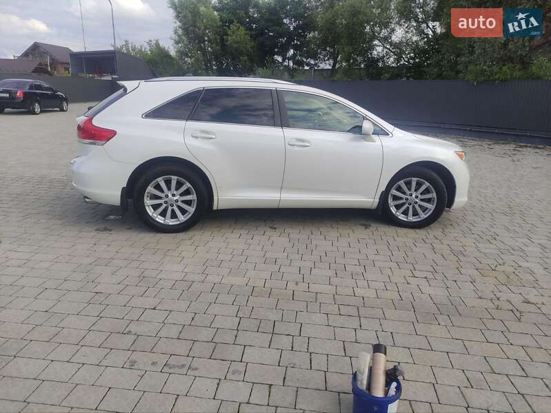 Внедорожник / Кроссовер Toyota Venza 2010 в Львове
