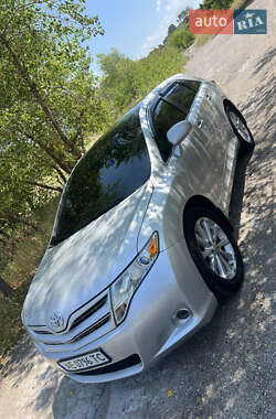 Внедорожник / Кроссовер Toyota Venza 2010 в Каменском