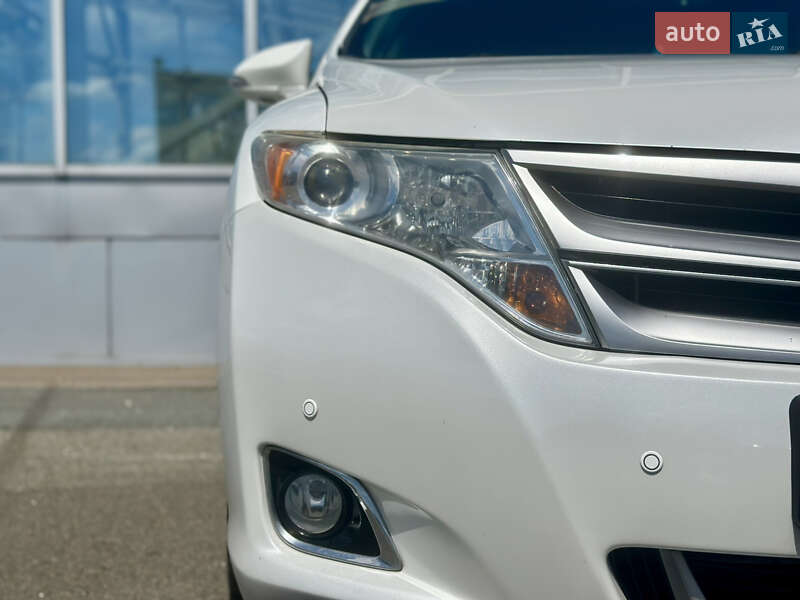 Позашляховик / Кросовер Toyota Venza 2013 в Києві