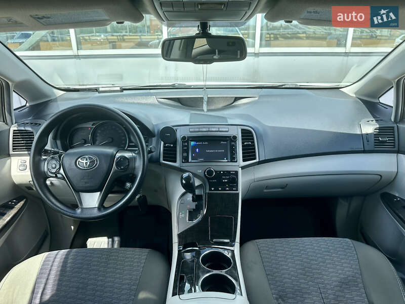 Позашляховик / Кросовер Toyota Venza 2013 в Києві