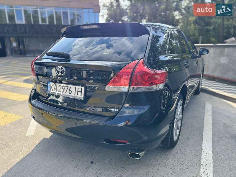 Позашляховик / Кросовер Toyota Venza 2011 в Києві