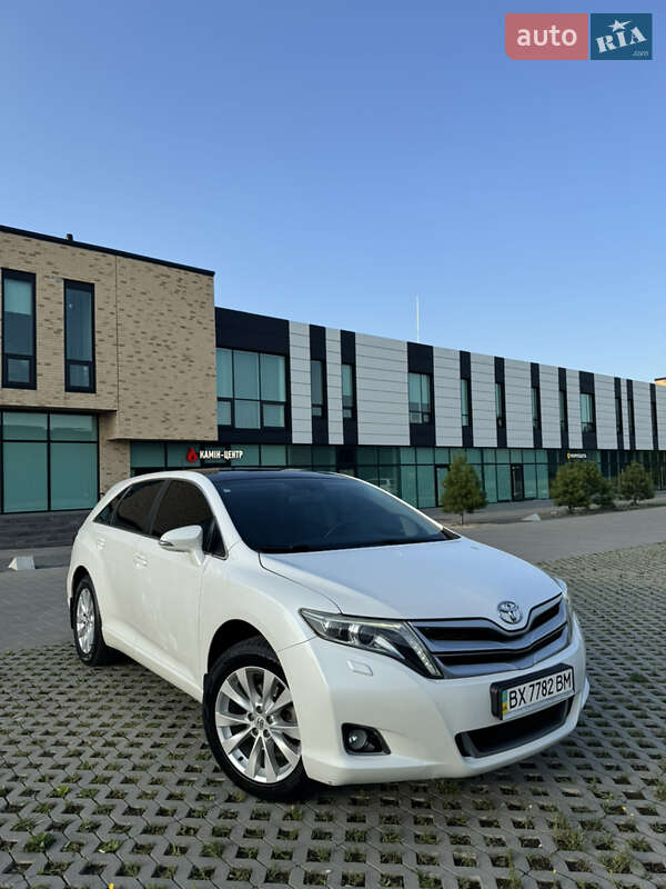Позашляховик / Кросовер Toyota Venza 2014 в Хмельницькому